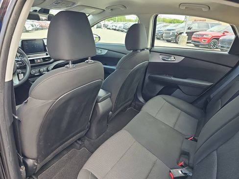 Used 2022 Kia Forte LXS w/ LXS Technology Package FWD image 23