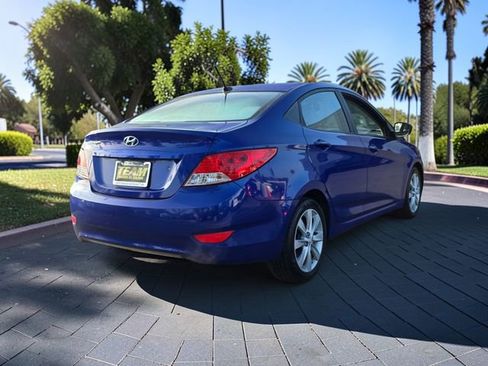 Used 2013 Hyundai Accent GLS w/ Premium Pkg image 5