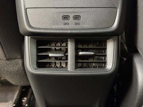 Used 2026 Chevrolet Equinox LT w/ Safety and Technology Package image 18