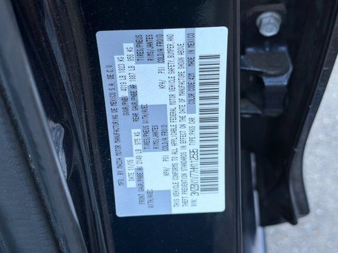 Used 2017 MAZDA MAZDA3 Touring w/ Popular Equipment Package FWD image 27