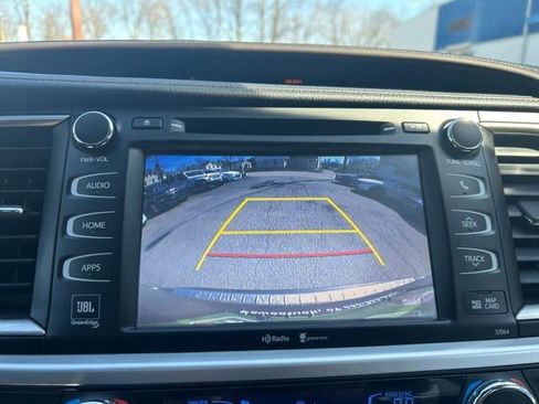 Used 2015 Toyota RAV4 XLE AWD/4WD image 34
