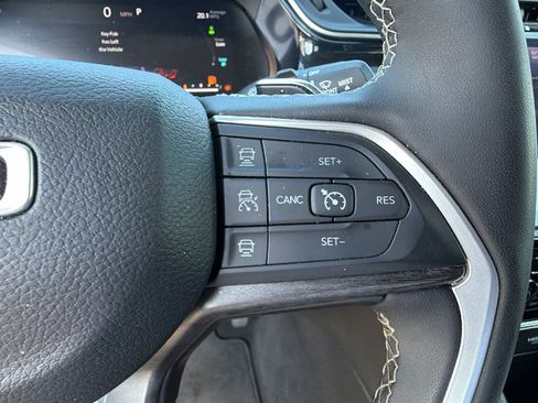 Used 2024 Jeep Grand Cherokee Limited 4xe AWD/4WD image 28