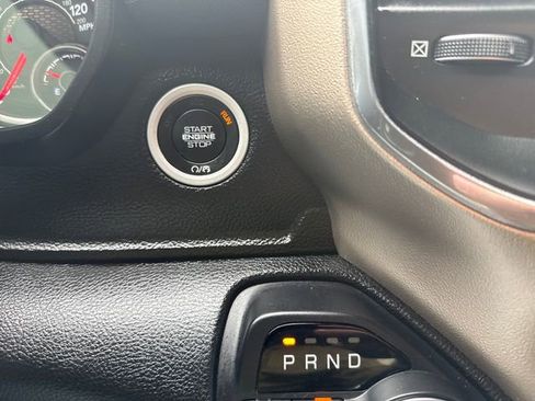 Used 2019 RAM 1500 Laramie image 32