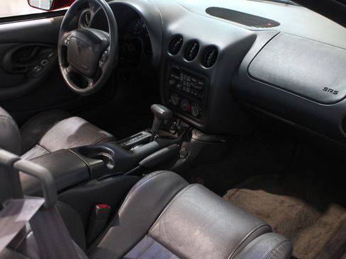 Used 1999 Pontiac Firebird Trans Am RWD image 10