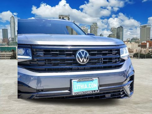 Certified 2023 Volkswagen Atlas SEL R-Line AWD/4WD image 5