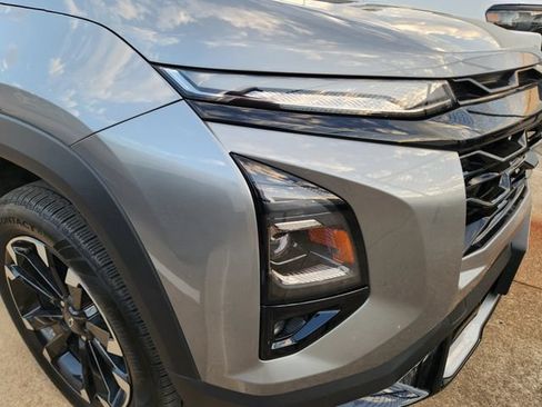 Used 2025 Chevrolet Equinox RS w/ Safety and Technology Package FWD image 6