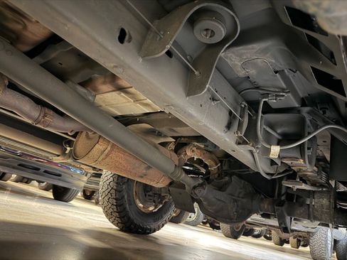 Used 2002 Ford Excursion Limited AWD/4WD image 22