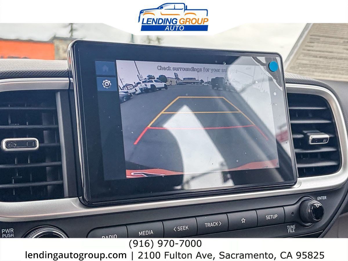 Used 2023 Hyundai Venue SEL FWD image 23