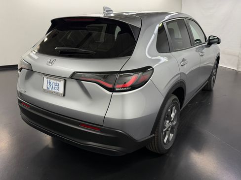Certified 2026 Honda HR-V LX image 9