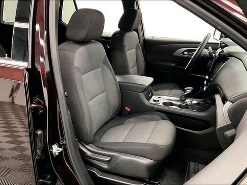Used 2023 Chevrolet Traverse LT AWD/4WD image 8