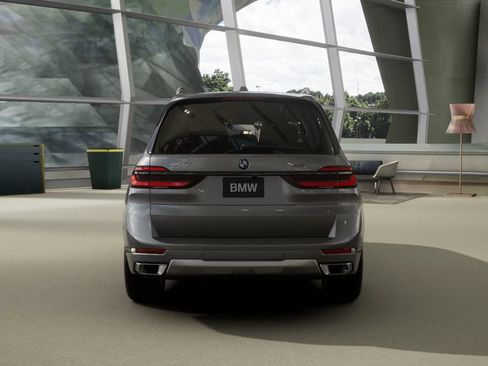 Used 2026 BMW X7 xDrive40i image 32