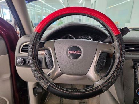 Used 2008 GMC Yukon XL SLT w/ SLT Preferred Equipment Group AWD/4WD image 11
