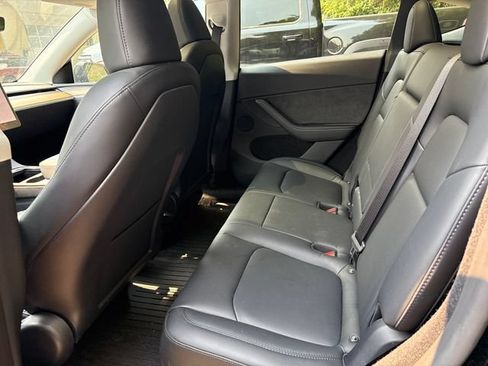 Used 2023 Tesla Model Y Long Range AWD/4WD image 13