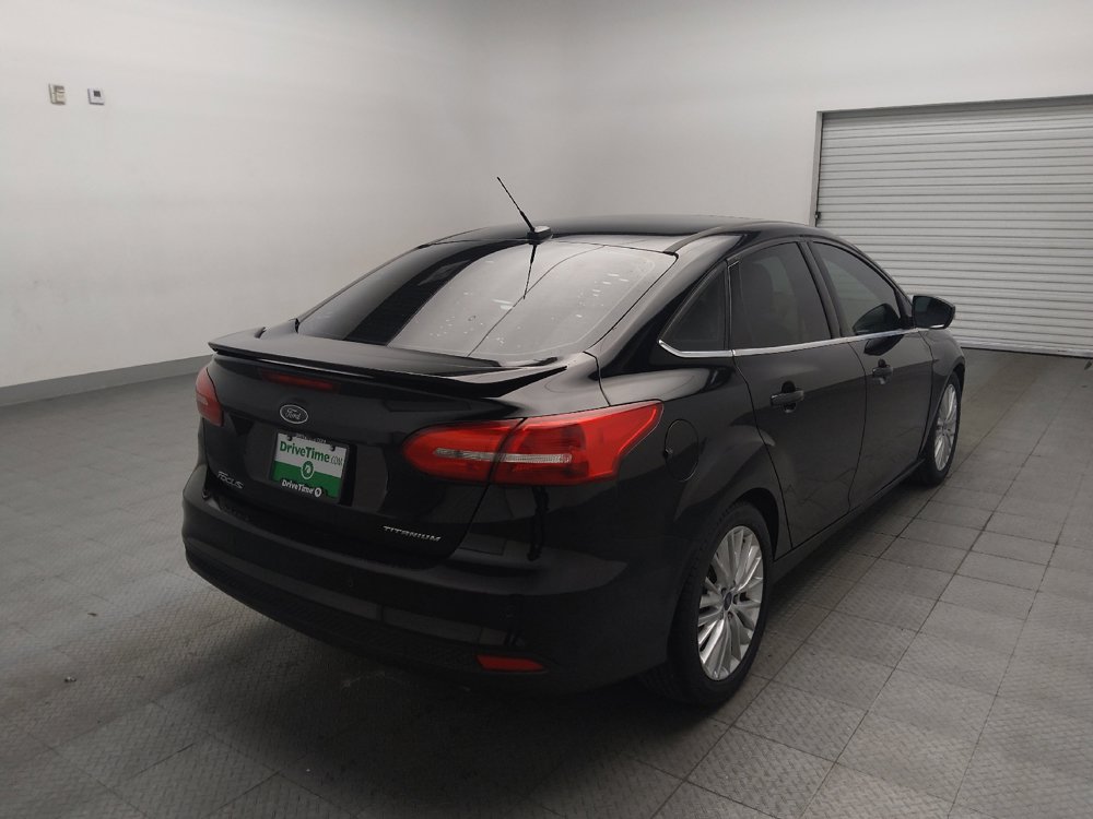 Used 2018 Ford Focus Titanium w/ Titanium Technology Package FWD image 9