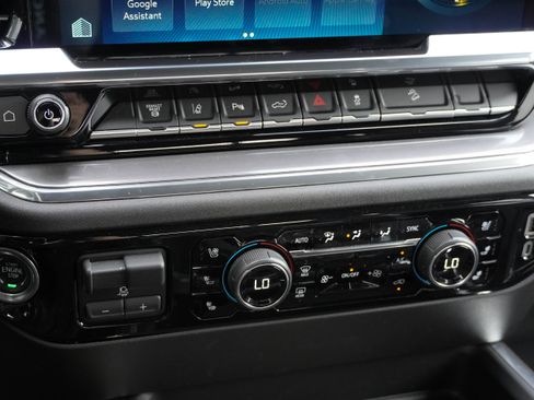 Used 2024 Chevrolet Silverado 2500 High Country w/ Technology Package AWD/4WD image 27
