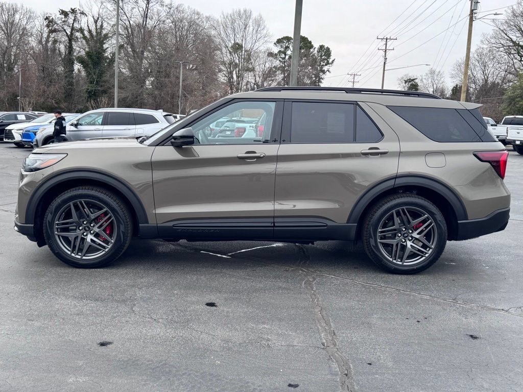 Used 2026 Ford Explorer ST w/ Sun And Sound Package RWD image 3