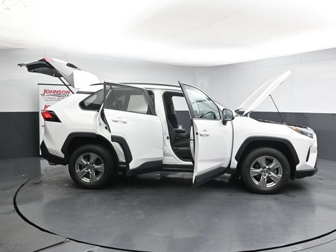 Used 2023 Toyota RAV4 XLE FWD image 43