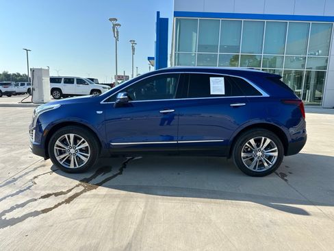 Used 2024 Cadillac XT5 Premium Luxury w/ Technology Package FWD image 2