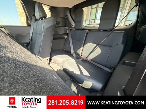 Used 2025 Mitsubishi Outlander SE AWD/4WD image 11