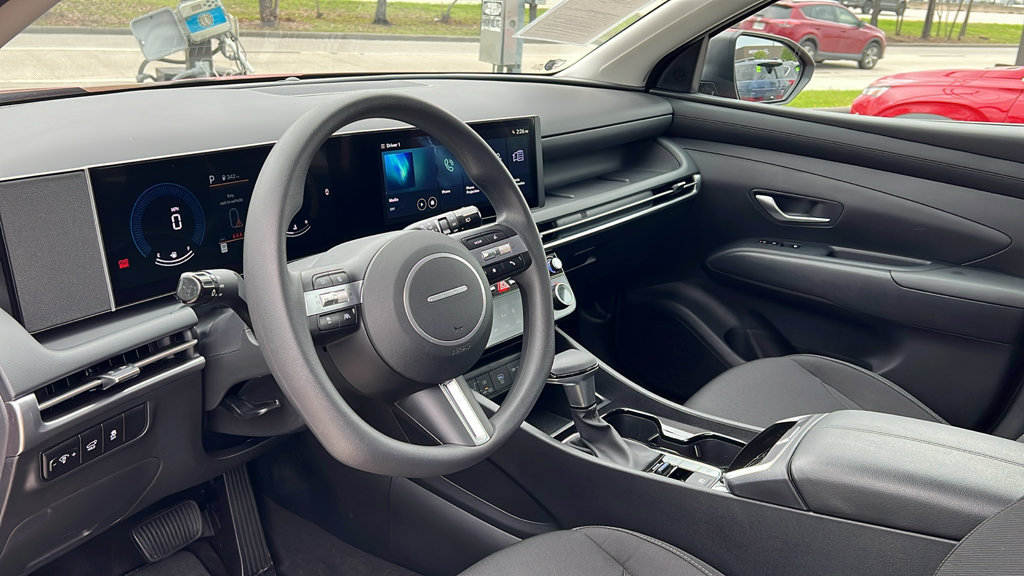 Certified 2026 Hyundai Tucson SEL Plus FWD image 2