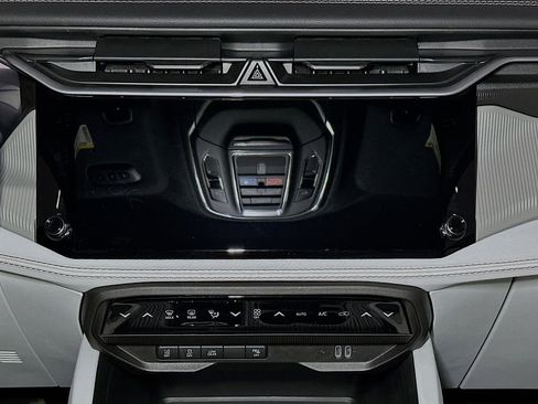 New 2026 Jeep Cherokee Limited AWD/4WD image 9