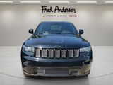 Used 2017 Jeep Grand Cherokee Altitude image 2