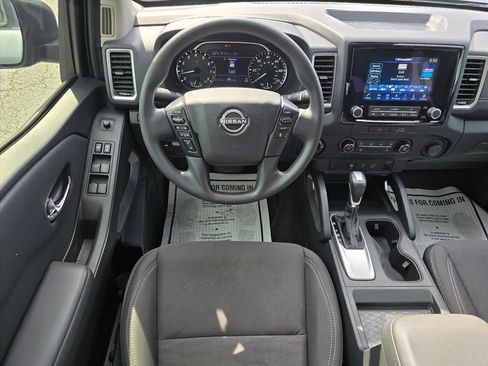 Used 2023 Nissan Frontier SV w/ Technology Package AWD/4WD image 3
