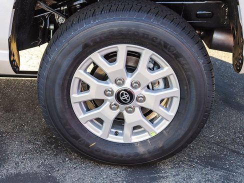 Used 2026 Toyota Tacoma SR5 image 13