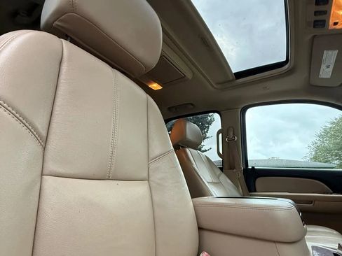 Used 2008 Chevrolet Tahoe LTZ w/ LTZ Preferred Equipment Group image 16