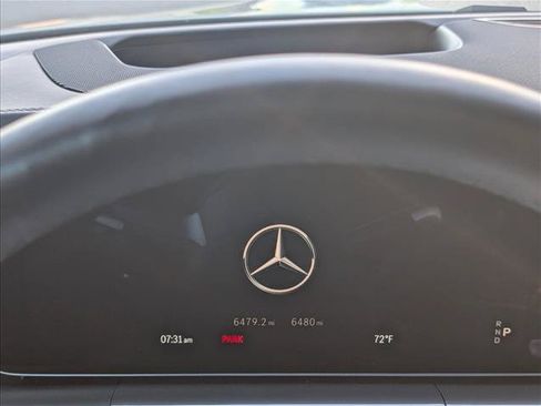 Used 2025 Mercedes-Benz GLS 580 4MATIC image 11