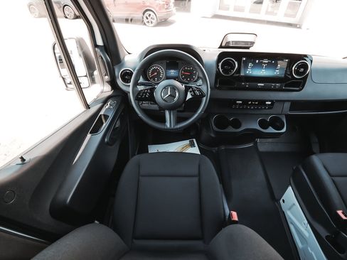 Used 2026 Mercedes-Benz Sprinter 2500 image 35