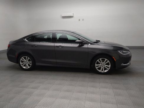 Used 2016 Chrysler 200 Limited image 11