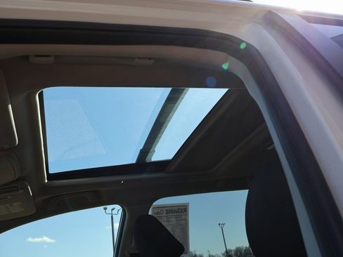 Used 2020 Subaru Forester Premium image 27