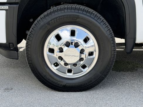 Used 2024 GMC Sierra 3500 Denali w/ Denali Reserve Package AWD/4WD image 13