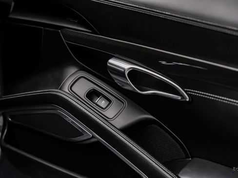 Used 2017 Porsche 911 Turbo S image 93