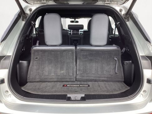 Used 2022 Mitsubishi Outlander SEL Black Edition image 16