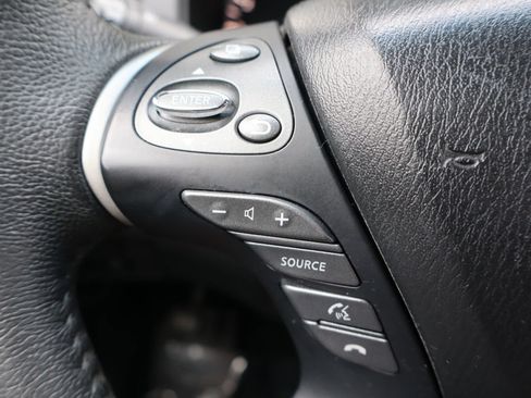 Used 2016 Nissan Pathfinder SV AWD/4WD image 31