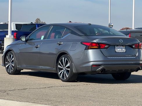 Used 2022 Nissan Altima 2.5 SR image 7