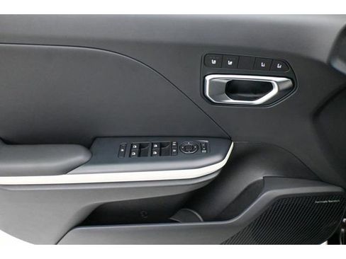 New 2025 Kia K4 GT-Line image 14