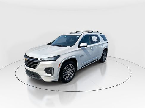 Used 2023 Chevrolet Traverse High Country w/ LPO, 'HIT The Road' Package FWD image 4