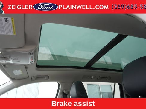 Used 2024 Volkswagen Tiguan Wolfsburg Edition FWD image 8
