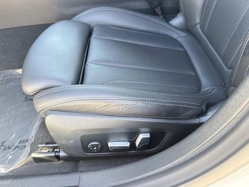 Used 2024 BMW i4 xDrive40i image 18