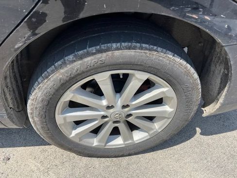 Used 2010 Toyota Venza FWD image 13