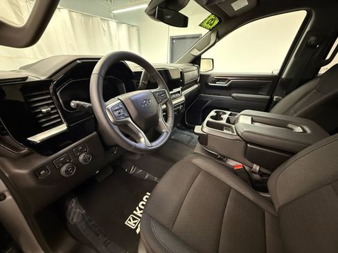 Used 2026 Chevrolet Silverado 1500 RST AWD/4WD image 11