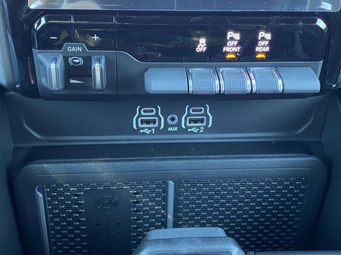 New 2026 RAM 1500 4x4 Crew Cab image 29