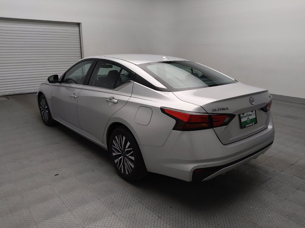 Used 2024 Nissan Altima 2.5 SV FWD image 5