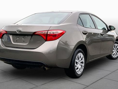 Used 2018 Toyota Corolla LE FWD image 13