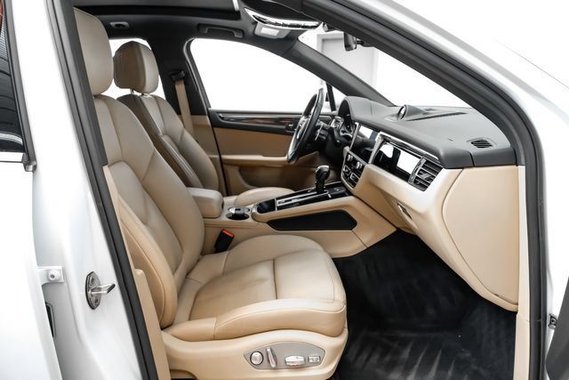 Used 2022 Porsche Macan S AWD/4WD image 39