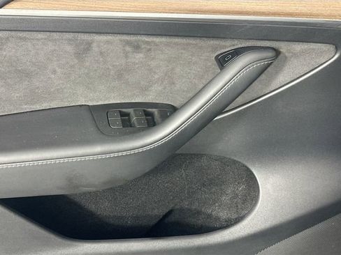 Used 2023 Tesla Model Y Performance AWD/4WD image 21