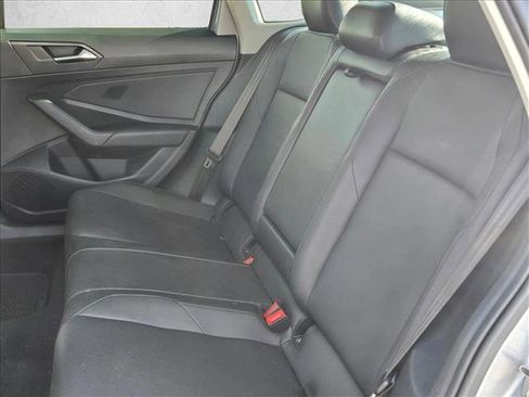 Used 2020 Volkswagen Jetta SE image 15